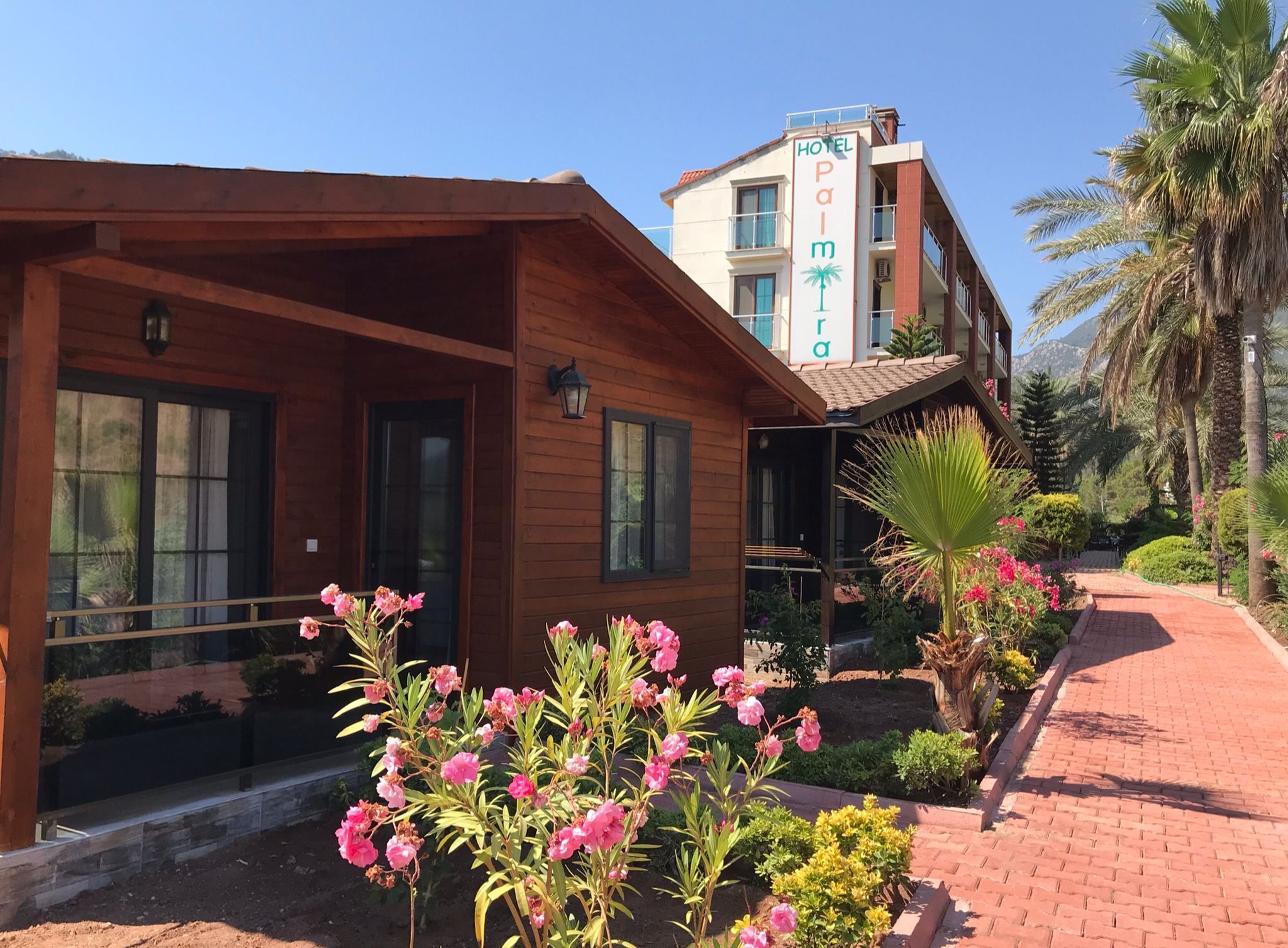 family bungalow | 2 bedrooms, premium bedding, free wifi, bed sheets