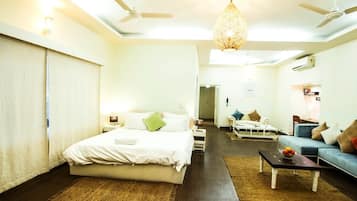 MamaMia Studio Apartment	 | 1 bedroom, premium bedding, in-room safe, desk