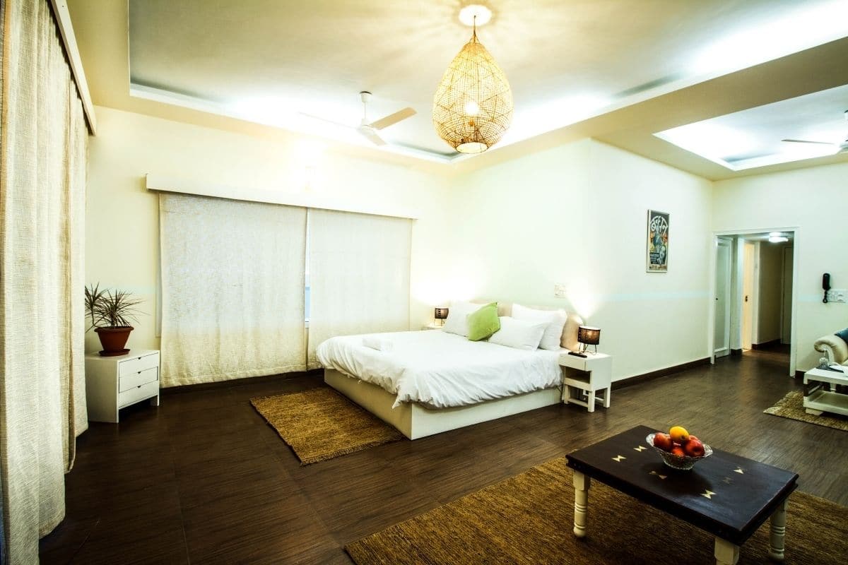 1 bedroom, premium bedding, in-room safe, desk