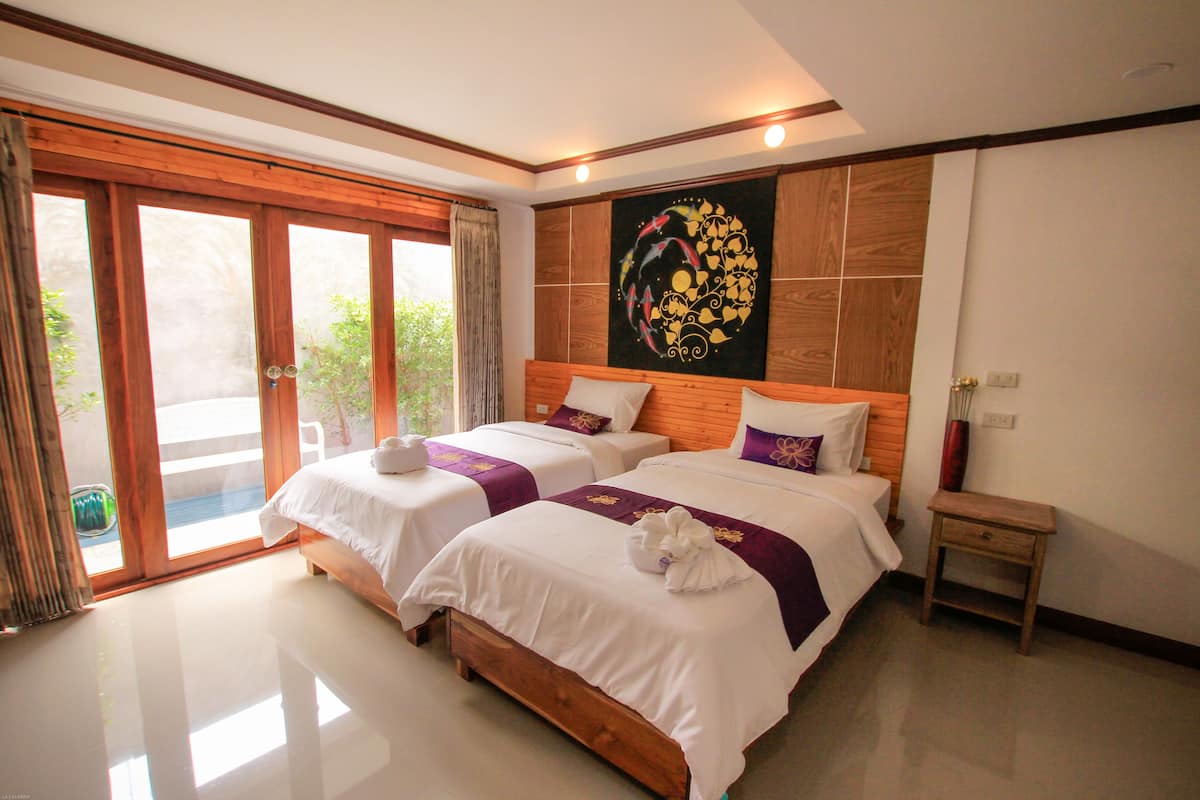 In-room safe, blackout curtains, free WiFi