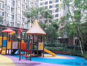 Außen-Kinderspielplatz