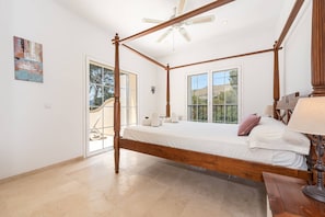 5 habitaciones, tabla de planchar con plancha y wifi gratis