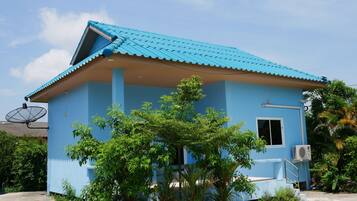 2-Bedroom Bungalow | Free WiFi, bed sheets