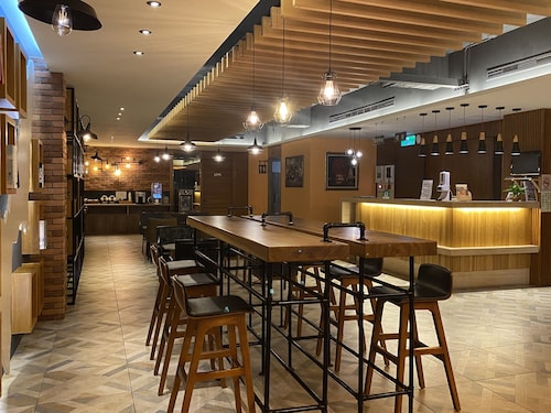 花鄉商旅 - 左營店