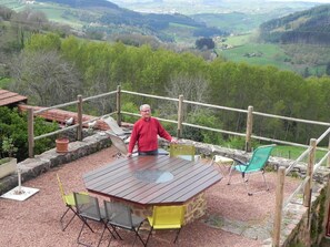 Balcony - Ferme des Entremains (Thizy-les-Bourgs)
