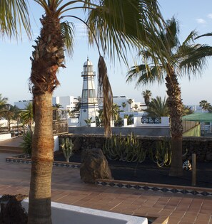 Property grounds - Nice duplex with pool great location Puerto del Carmen  (Tias)