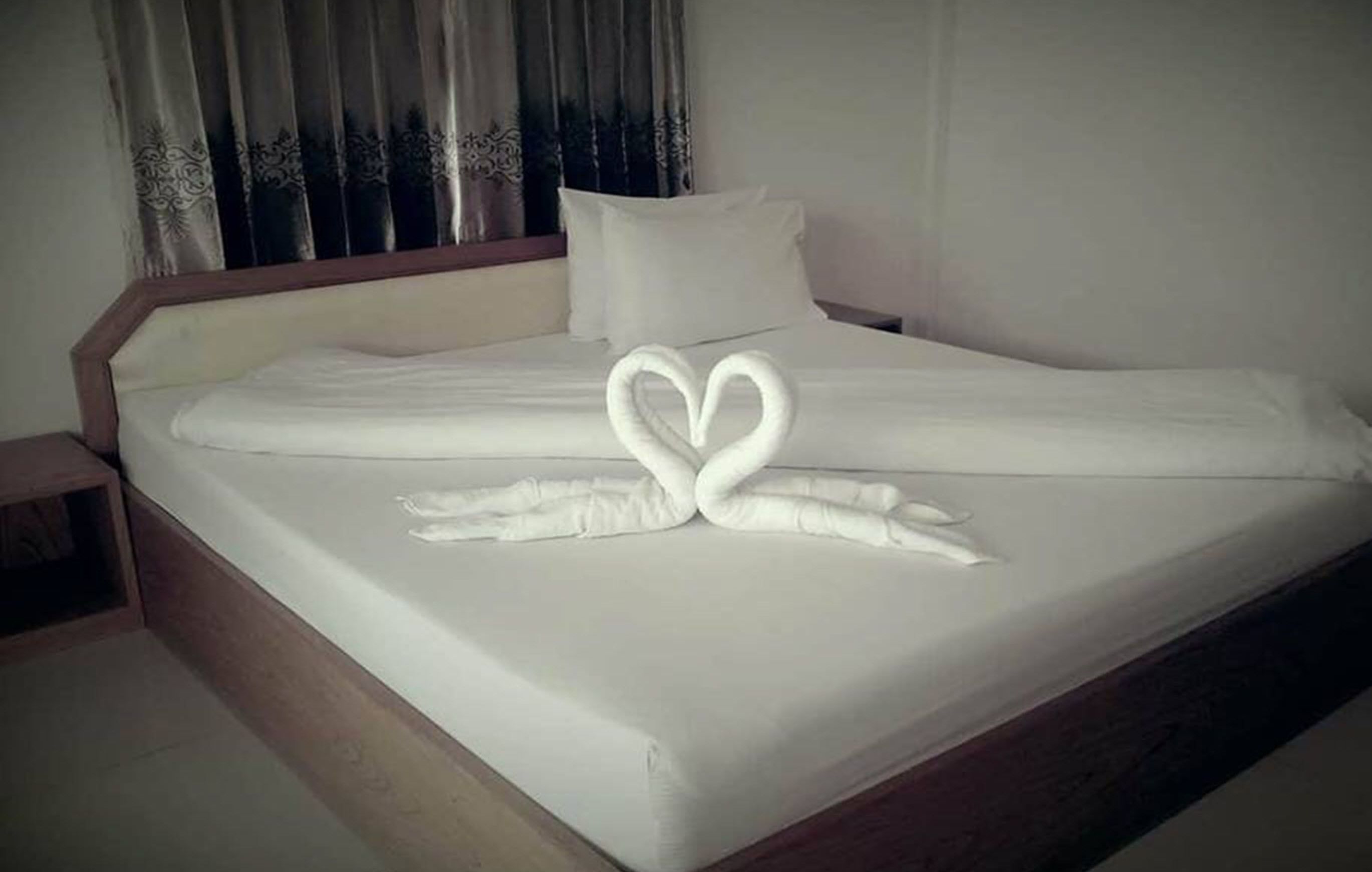 Phòng đôi Tiêu chuẩn | Két bảo mật tại phòng, bàn, màn/rèm cản sáng 