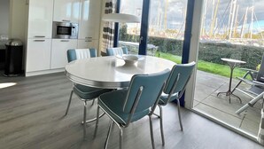 Dining - 6 pers Modern harbor house with fenced garden with the lake view (Anjum)