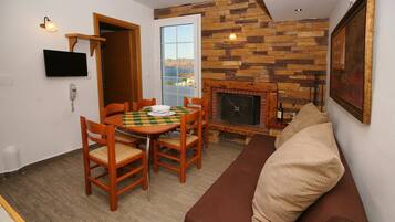 House, 2 Bedrooms | Living room | TV