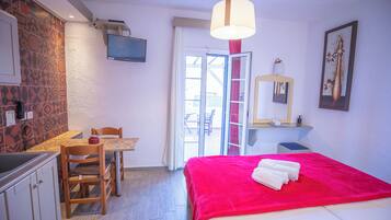 Soundproofing, free cots/infant beds, free WiFi, bed sheets