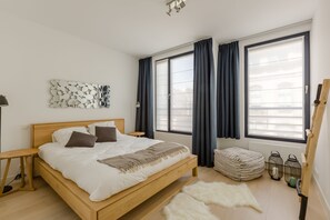 2 bedrooms, premium bedding, blackout curtains, soundproofing - The Livorno (Brussels)