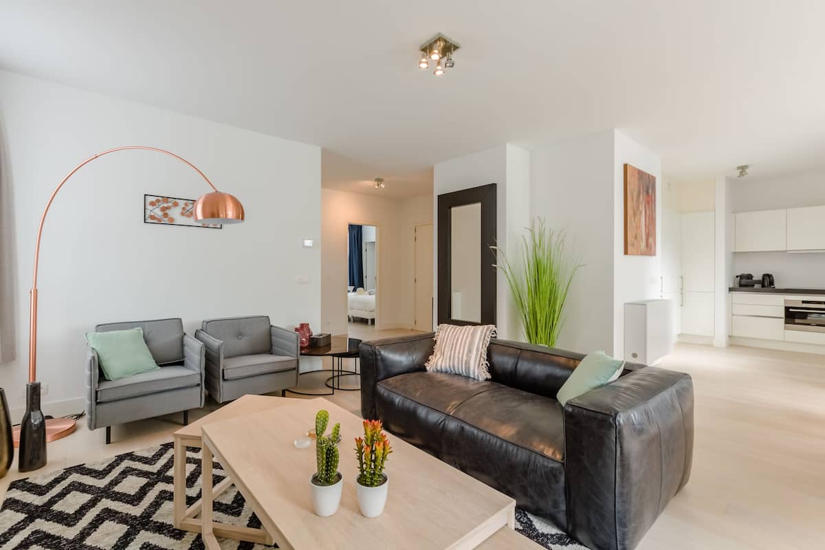 Apartment (3rd floor) | 2 Schlafzimmer, hochwertige Bettwaren, Verdunkelungsvorhänge