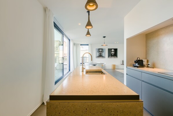 Duplex, Terrace (6th floor) | Private kitchen | Full-size fridge, microwave, oven, stovetop - The Livorno (Brussels)