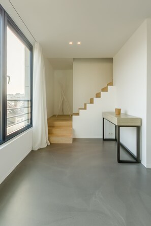 Duplex, Terrace (6th floor) | 2 bedrooms, premium bedding, blackout curtains, soundproofing - The Livorno (Brussels)