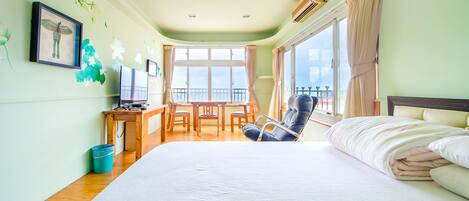 Quadruple Room with Sea View | Free WiFi, bed sheets