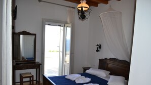 Unclassified image, 3 of 26, button - Villa Ioanna Green-grey- Vacation Houses for rent close to the beach (Exomvourga)