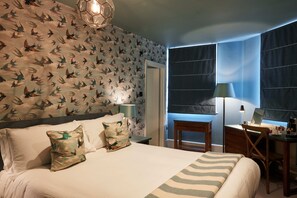 Superior Double Room, 1 Katil Raja (King) | 1 bilik tidur, peralatan tempat tidur premium, meja
