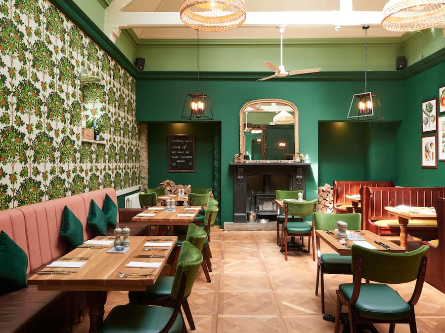 Breakfast, lunch, dinner served; British cuisine