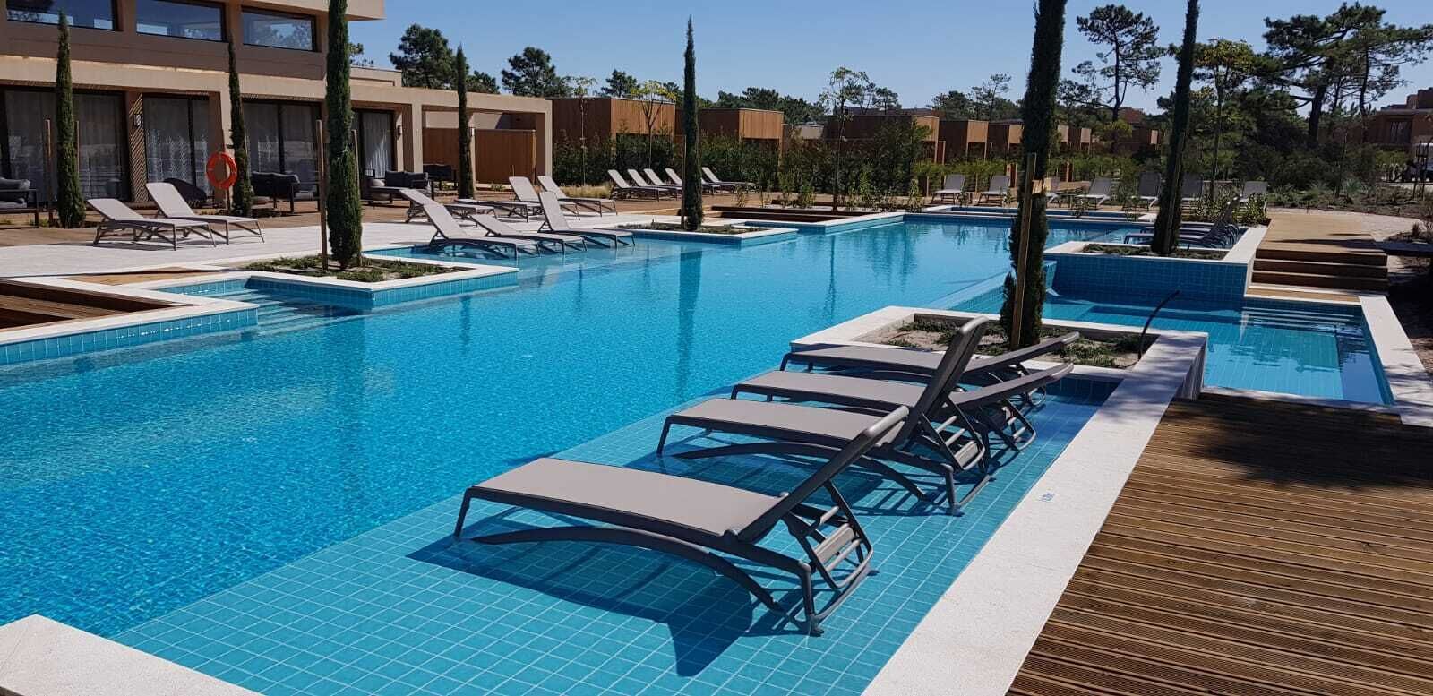 Piscina interna, piscina externa