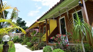 Exterior - Prukrom Guesthouse (Ko Lanta)