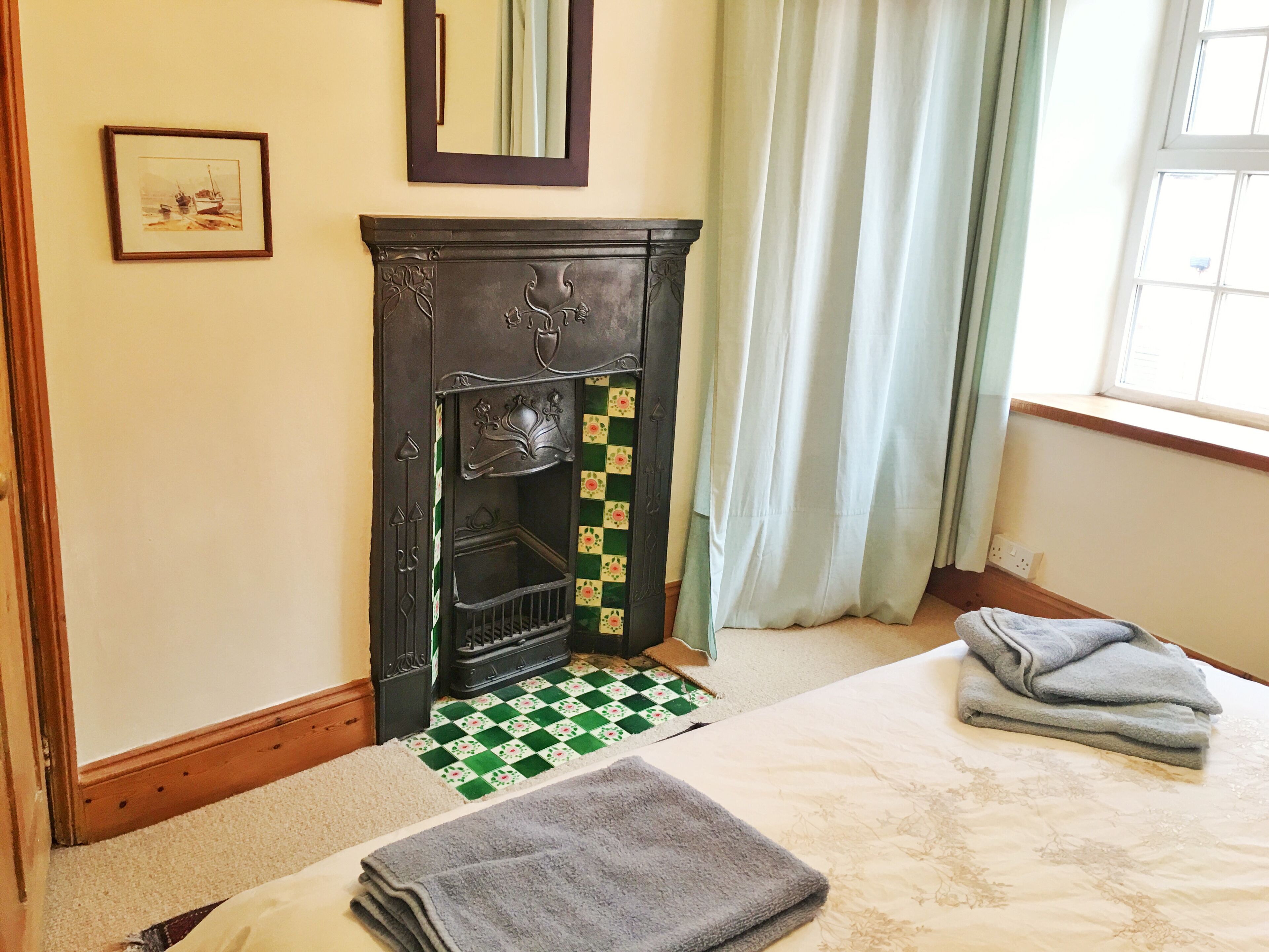 Front bedroom,double bed