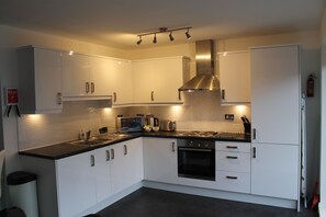 Fridge, microwave, oven, stovetop - Wharf View - view of the canal (Chester)