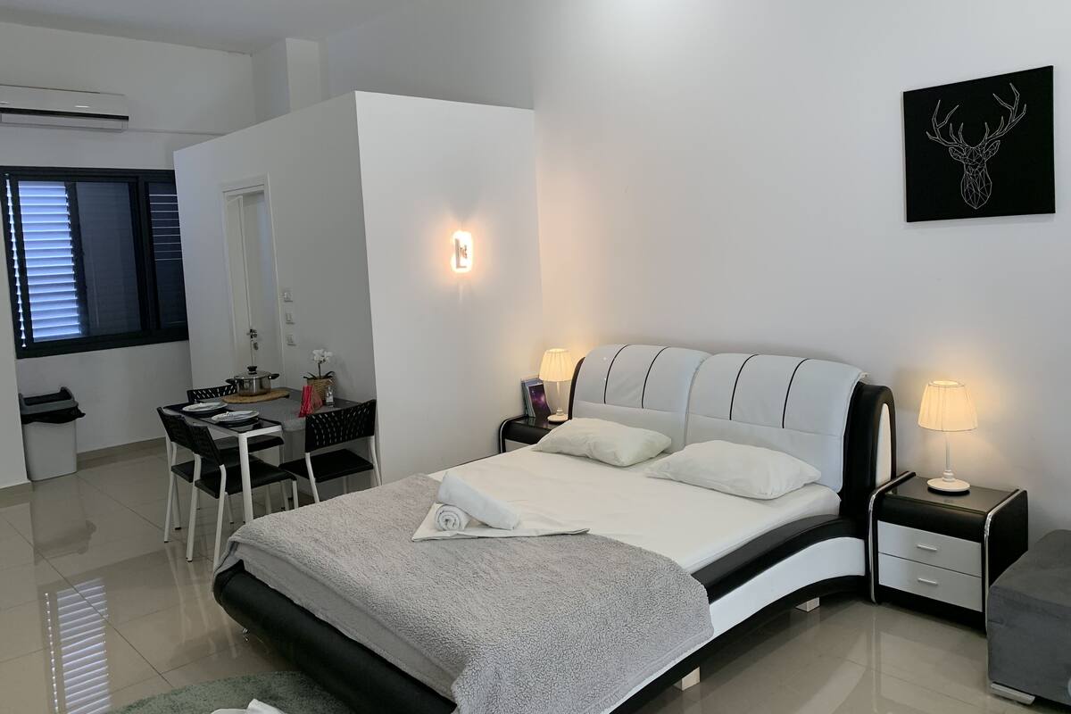 Studio | Kostenloses Internet per Kabel, Bettwäsche