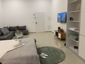 Standard Studio, 1 Bedroom | Free wired internet, bed sheets - Spat Studio Apartment (Bat Yam)