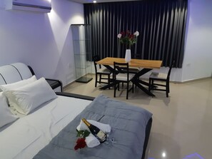 Internet por cable gratis y ropa de cama