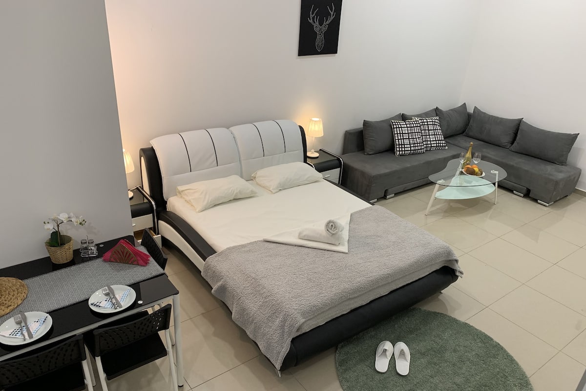 Estúdio standard, 1 quarto | Roupa de cama