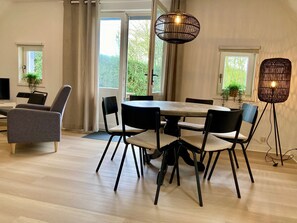 Dining - House Olivia 6p with private garden and close to lake Lauwersmeer (Anjum)