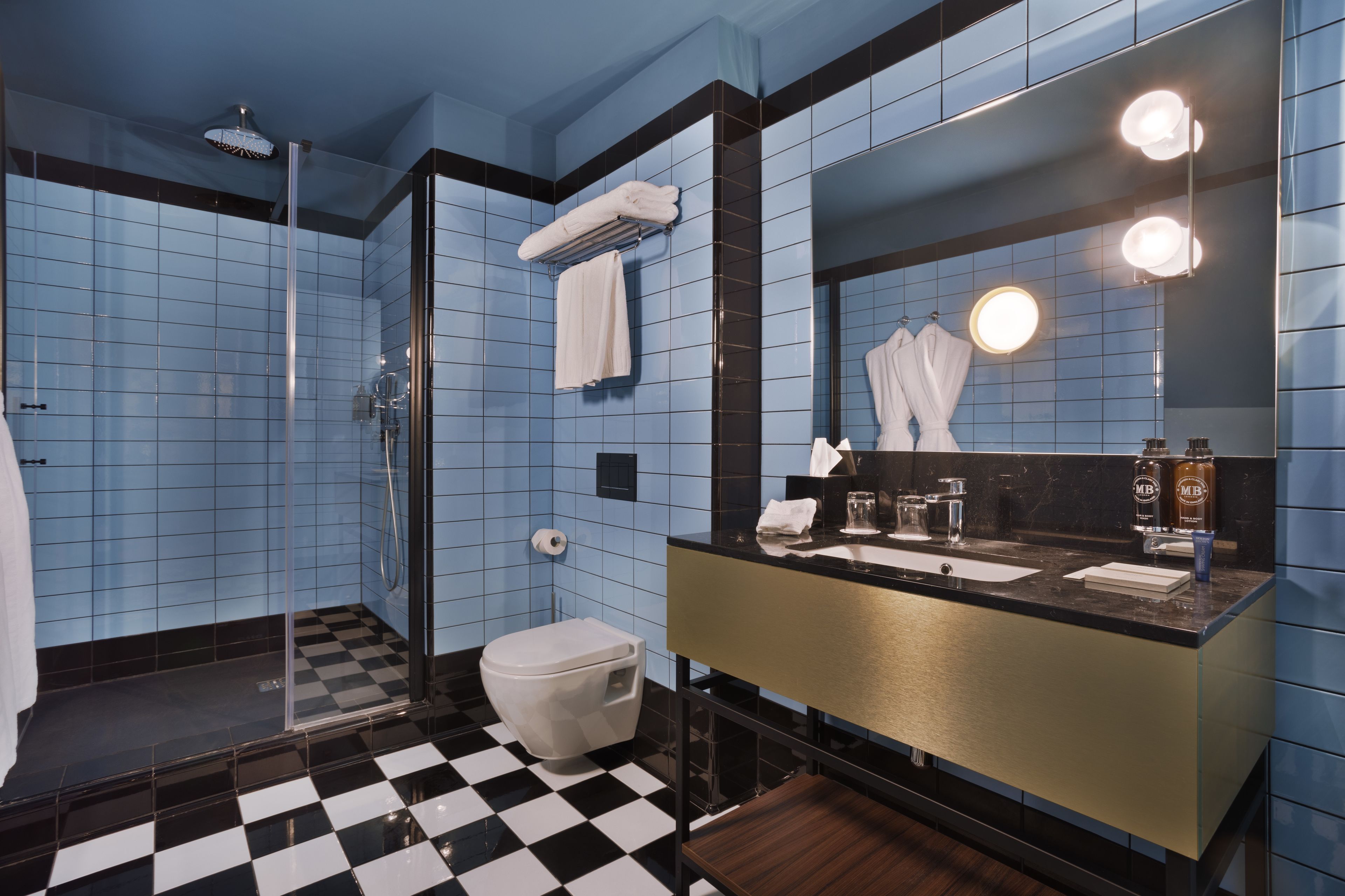 executive room, 1 bedroom | bathroom | shower, rainfall showerhead, designer toiletries, hair dryer