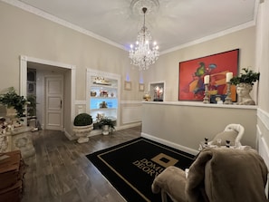 Reception - Domus Deorum Deluxe (Naples)