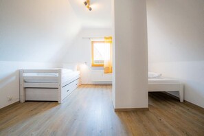 2 chambres, lit parapluie, Wi-Fi, draps fournis