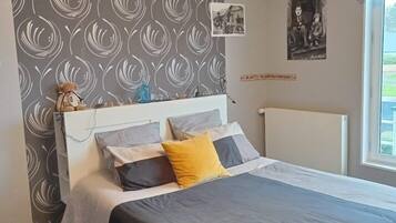 Kamar Double Klasik | Didekorasi berbeda-beda dan dilengkapi dengan perabotan berbeda-beda