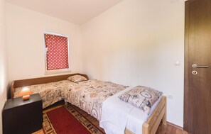 2 slaapkamers, reisbedje, gratis wifi, beddengoed
