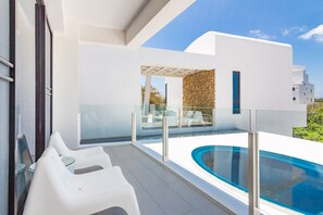 Quadruple Room, Bathtub | View from room