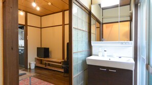 ハウス 専用バスルーム | バスルームのシンク