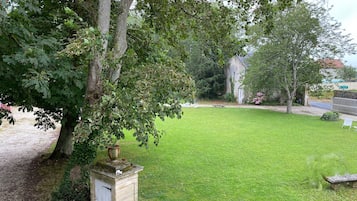 Suite Directoire | Vue sur le jardin