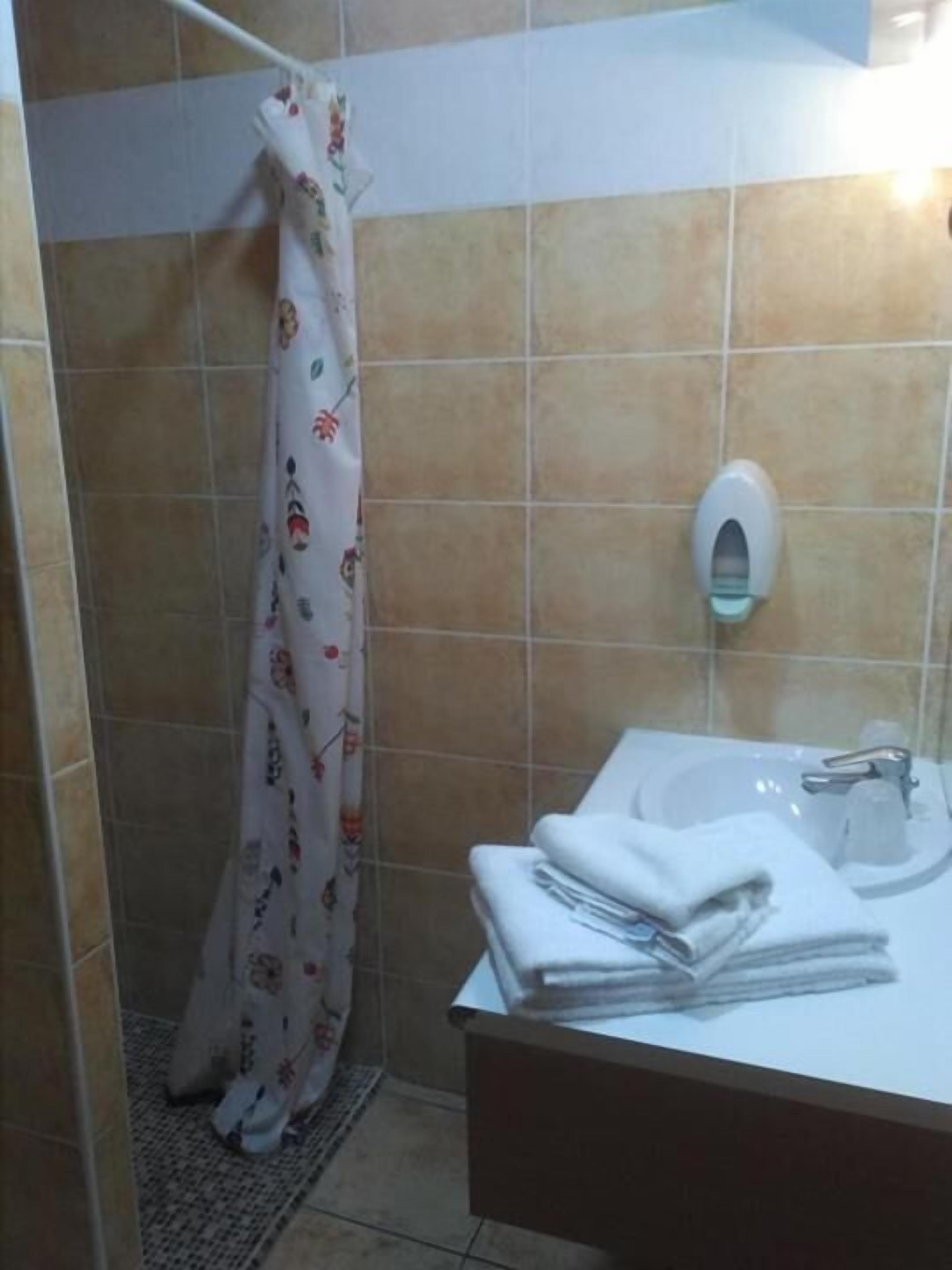 shower, towels