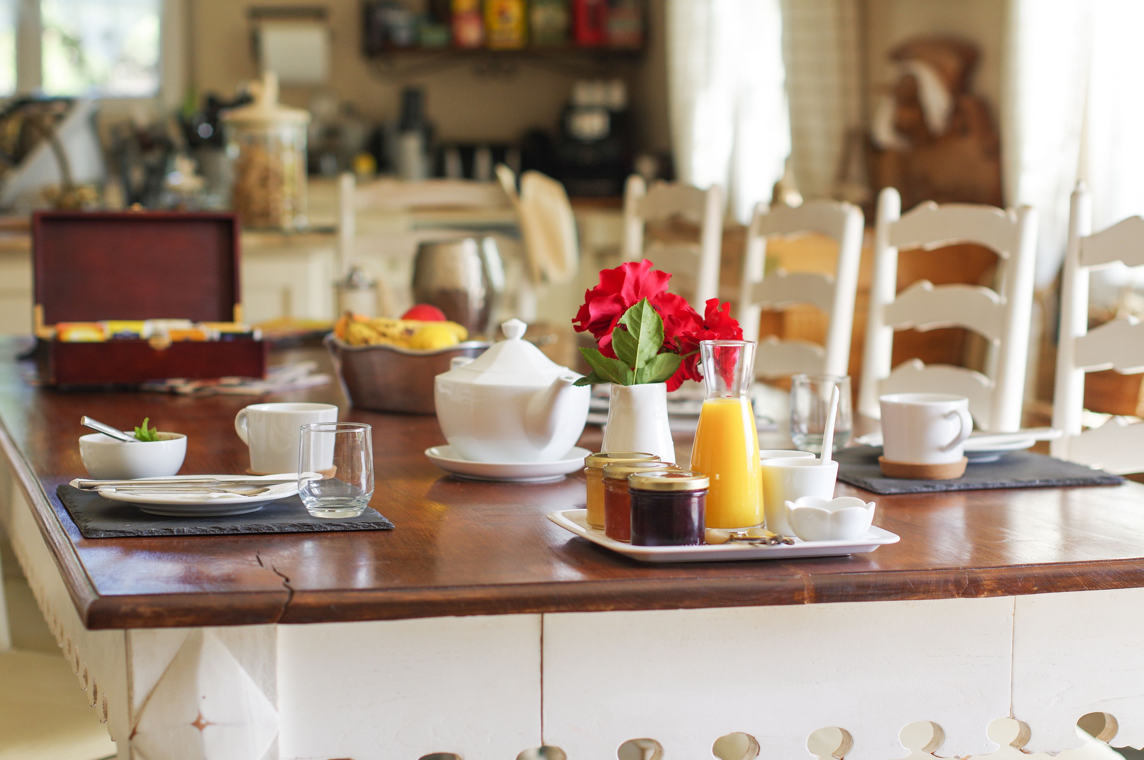 每日供應當地料理早餐 (每人 EUR12)