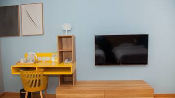 Desk, blackout drapes, free WiFi