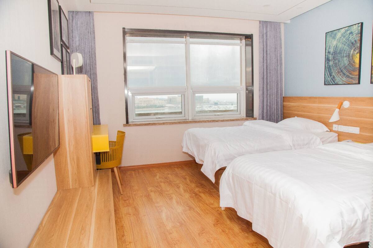 Superior Twin Room with Seaview (Mainland Chinese Citizen Only) | Desk, blackout drapes, free WiFi