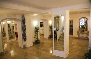 Lobby - Hotel Cecil (Rome)