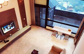 Family Villa | Living area | LCD TV - Jinguashi Cloud Mountain Homestay B&B (New Taipei City)