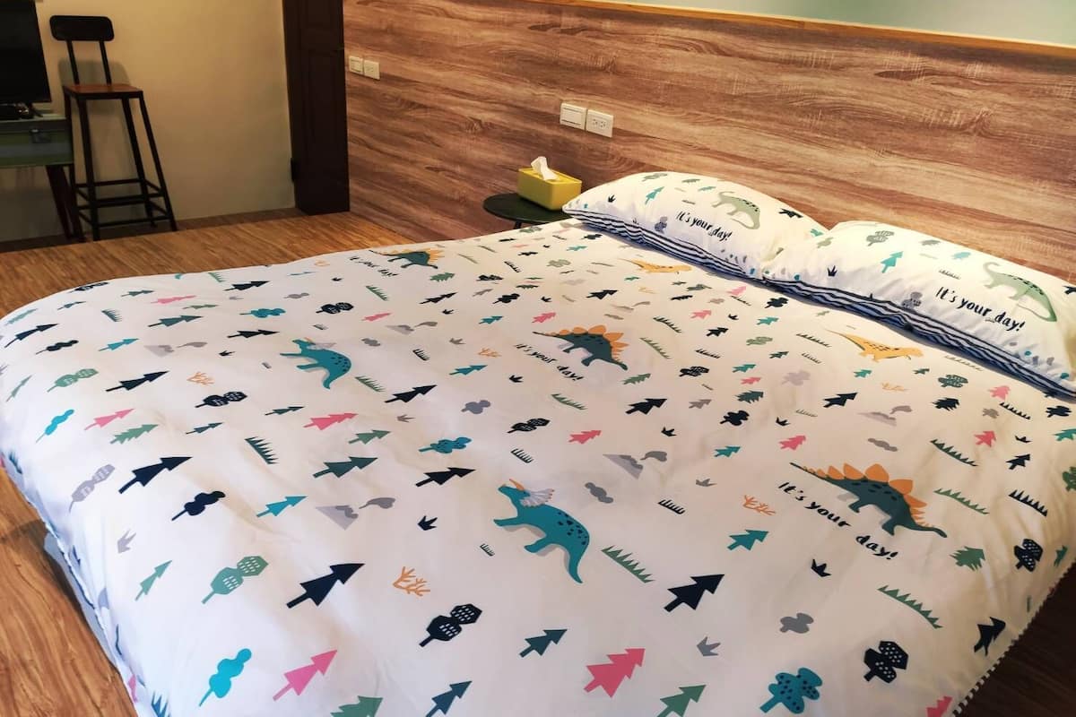1 bedroom, blackout curtains, rollaway beds, free WiFi