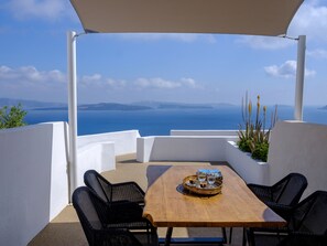 Villa familiar, 2 habitaciones (Cave) | Caja de seguridad en la habitación y escritorio 