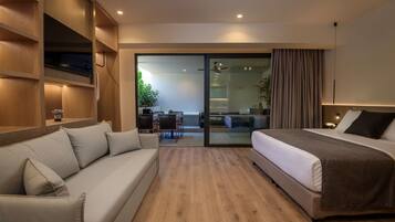 Junior Suite with Outdoor Jacuzzi | 1 bedroom, premium bedding, in-room safe, desk