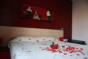 Double or Twin Room | Desk, iron/ironing board, free WiFi - Le 3 B (Catania)