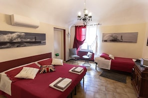 Rollaway beds, free WiFi, bed sheets - Antico Pozzo Bed and Breakfast (Finale Ligure)